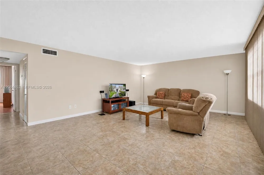 11685 Canal Dr #303 North Miami, FL 33181