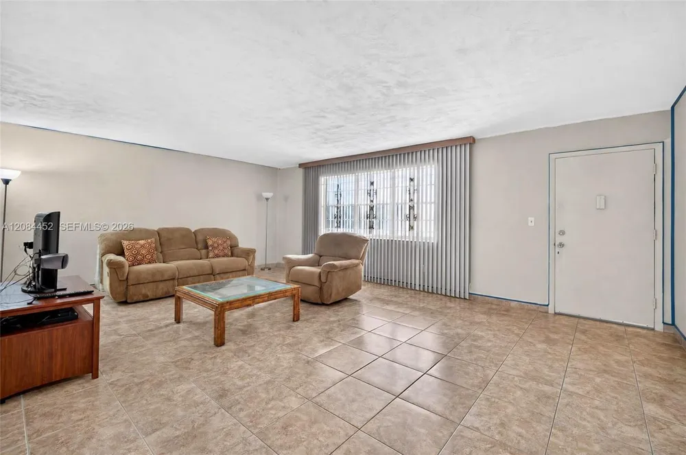 11685 Canal Dr #303 North Miami, FL 33181