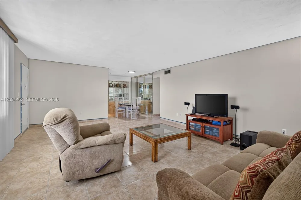 11685 Canal Dr #303 North Miami, FL 33181