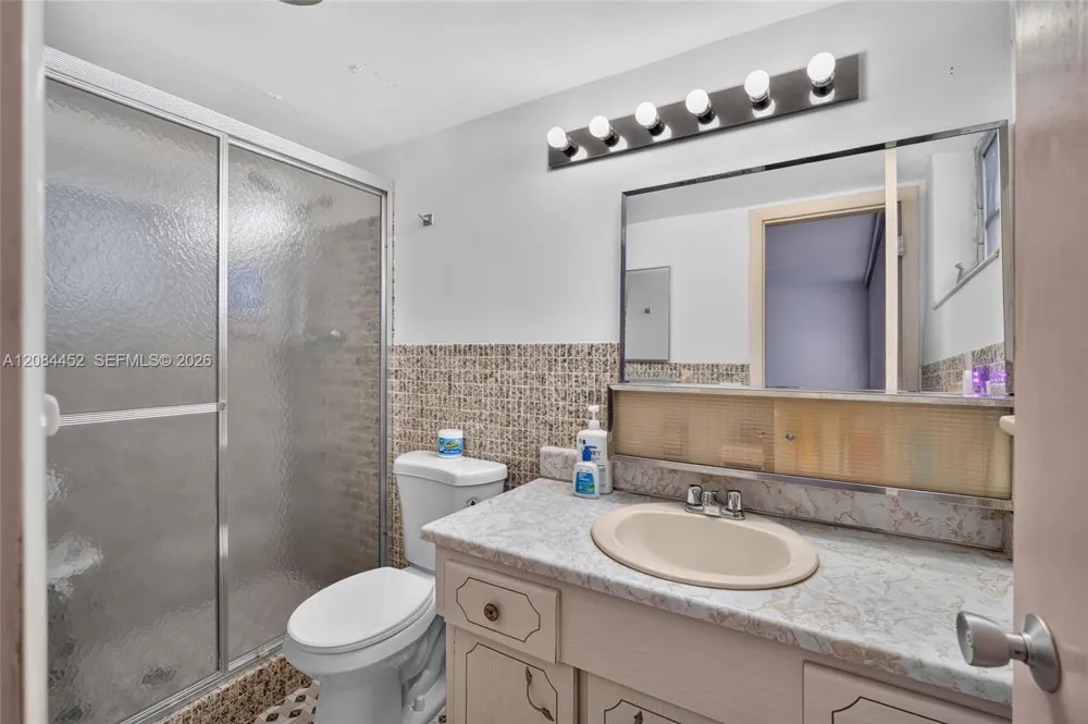 11685 Canal Dr #303 North Miami, FL 33181