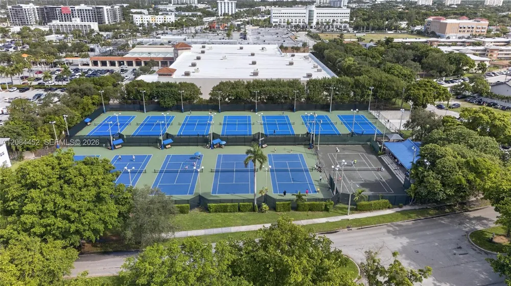 11685 Canal Dr #303 North Miami, FL 33181