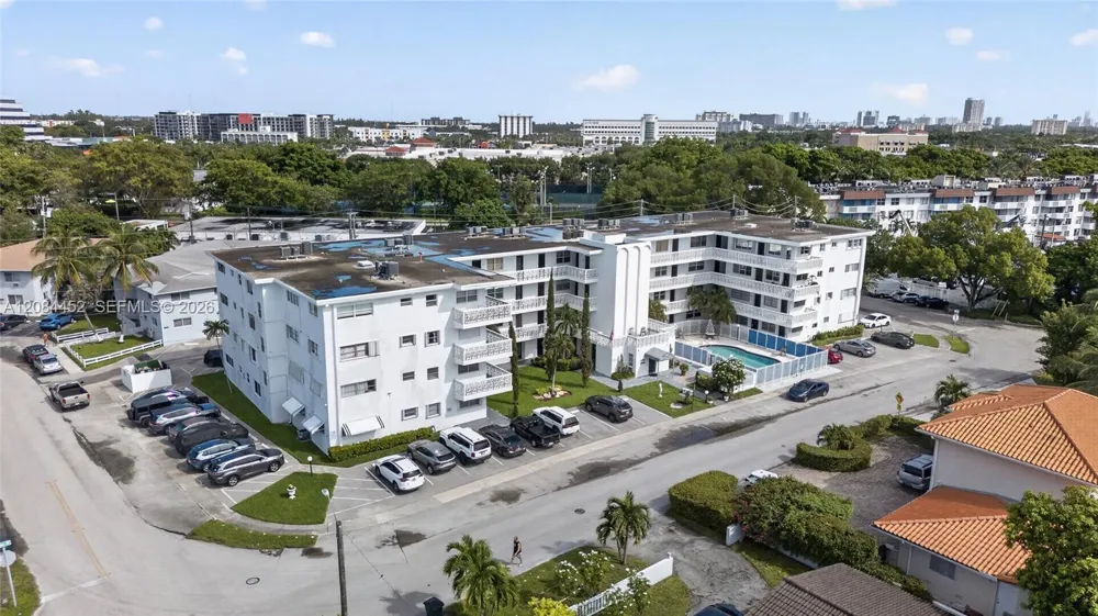11685 Canal Dr #303 North Miami, FL 33181