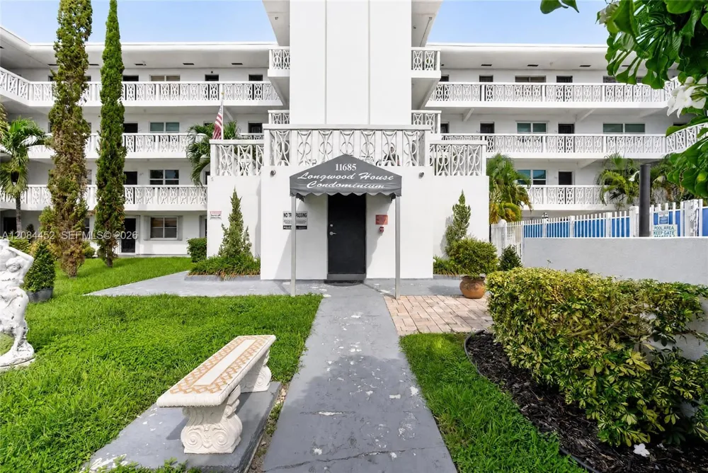 11685 Canal Dr #303 North Miami, FL 33181