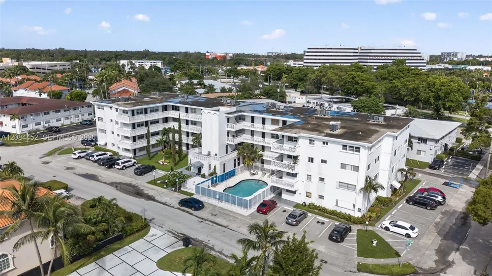 11685 Canal Dr #303 North Miami, FL 33181
