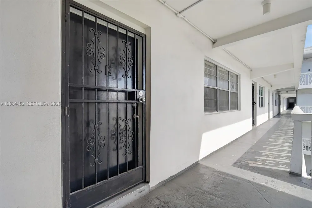 11685 Canal Dr #303 North Miami, FL 33181