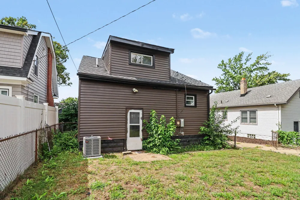 506 Hilldale Drive Royal Oak, MI 48067