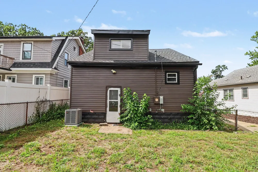 506 Hilldale Drive Royal Oak, MI 48067