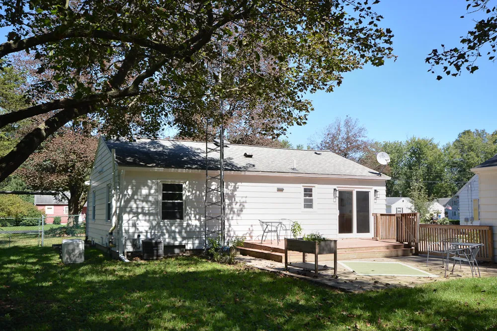 3503 Iroquois Trail Kalamazoo, MI 49006