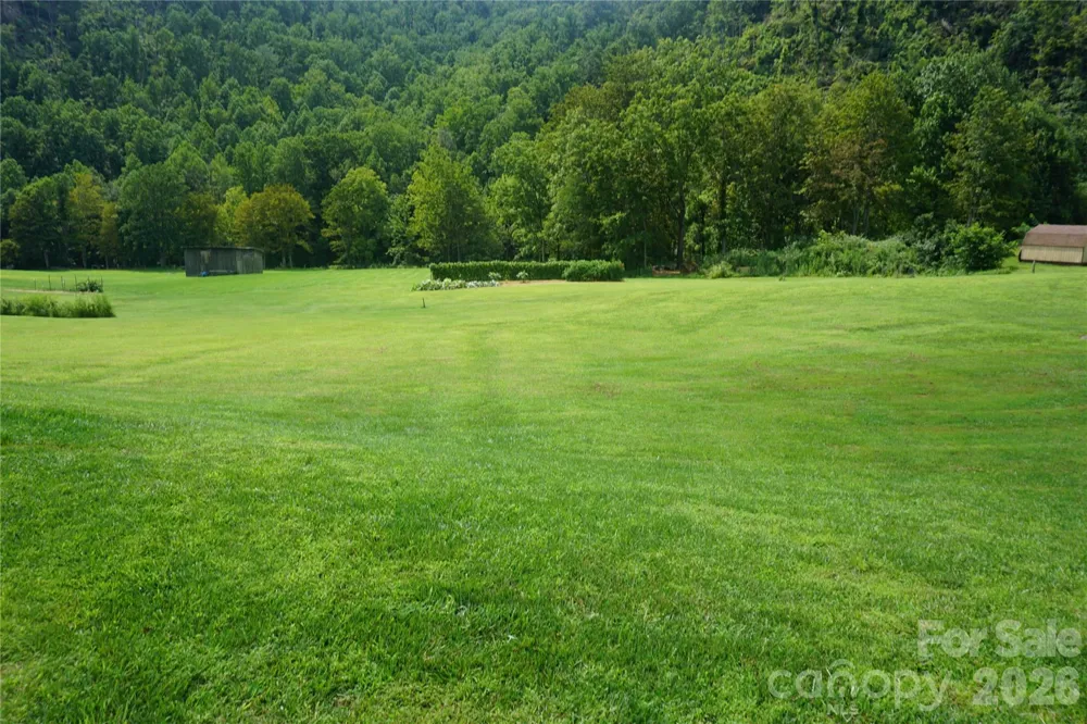 11141 NC Highway 226 Highway Bakersville, NC 28705