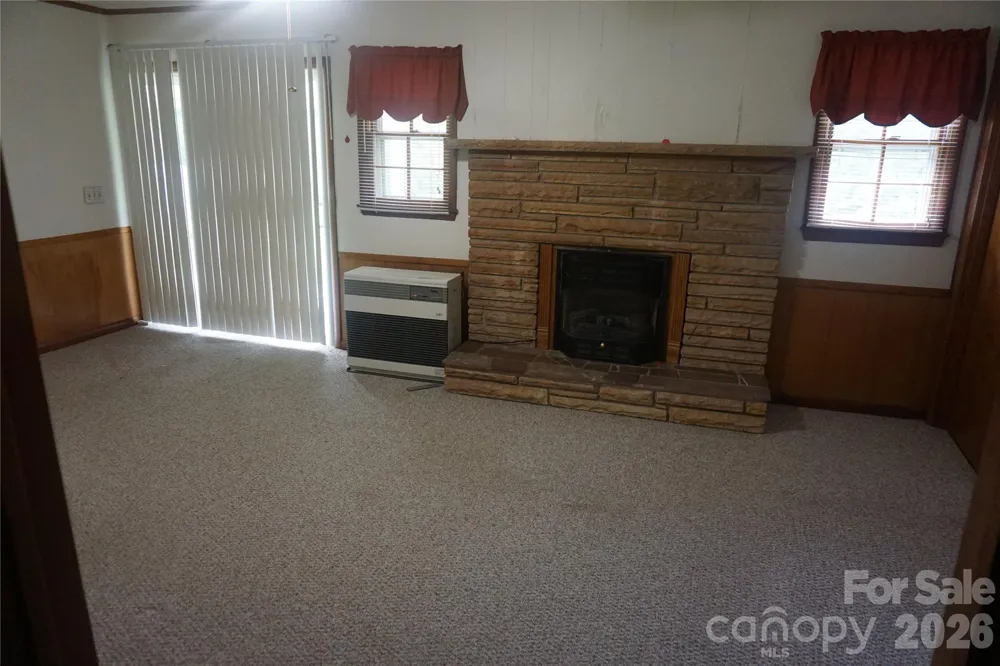 11141 NC Highway 226 Highway Bakersville, NC 28705