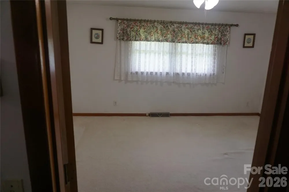 11141 NC Highway 226 Highway Bakersville, NC 28705