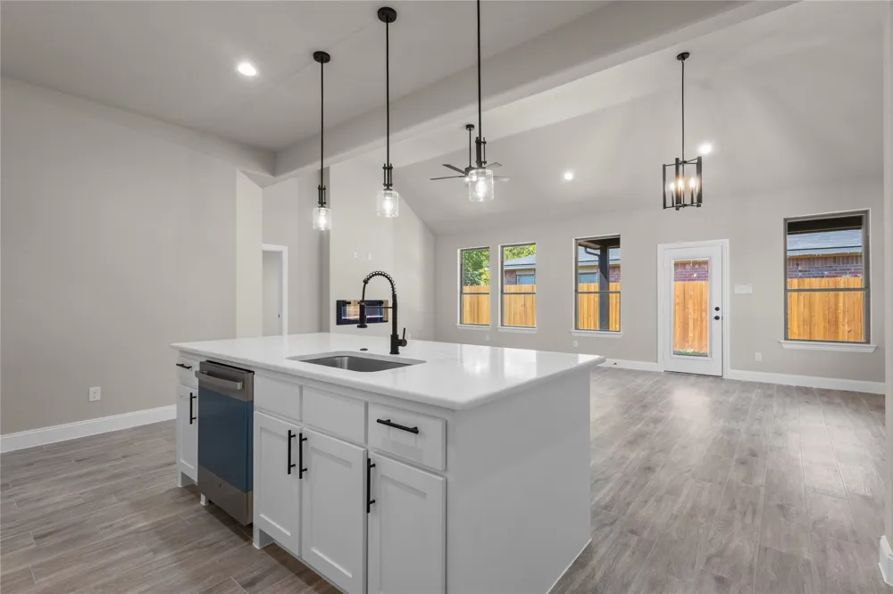 502 S 14th St Corsicana, TX 75110