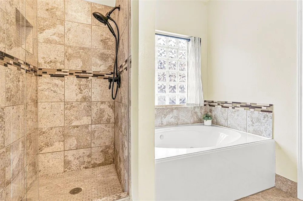 9904 Fair Brook Way Pearland, TX 77584