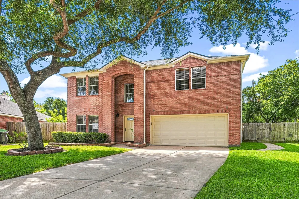 9904 Fair Brook Way Pearland, TX 77584