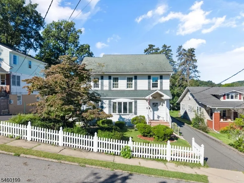 18 Chestnut St Boonton Town, NJ 07005