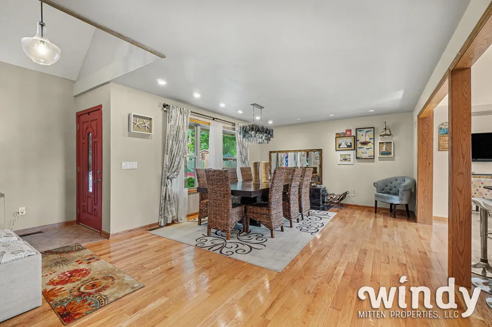 4971 Shoreview Drive Coloma, MI 49038