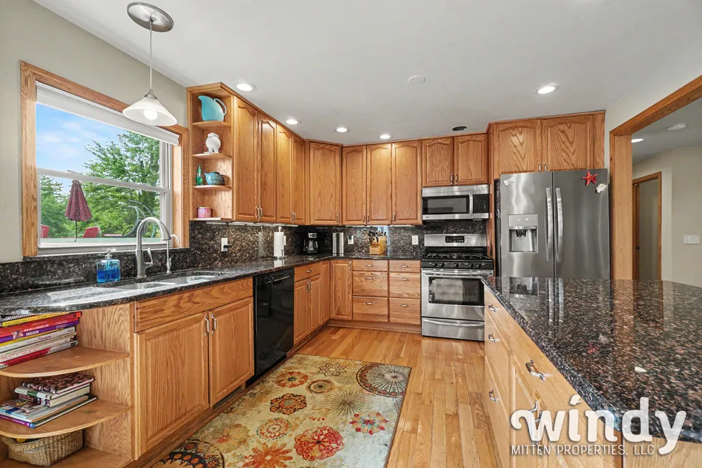 4971 Shoreview Drive Coloma, MI 49038