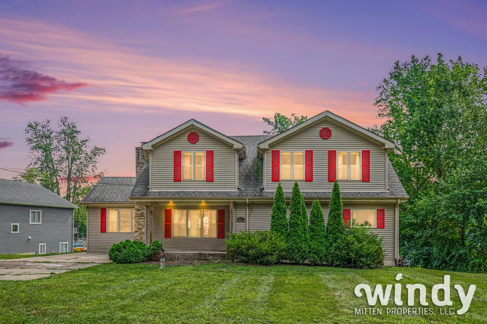 4971 Shoreview Drive Coloma, MI 49038