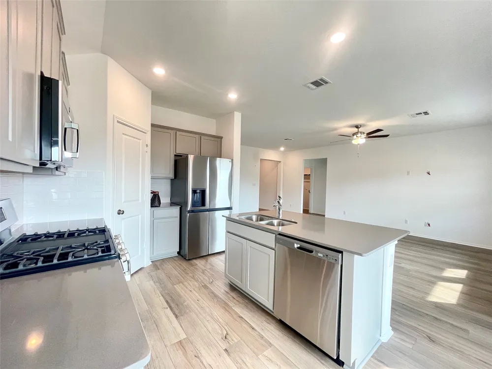431 Sebring Circle Hutto, TX 78634