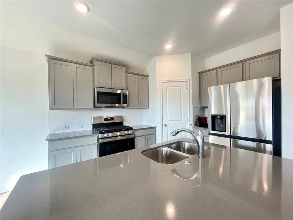 431 Sebring Circle Hutto, TX 78634