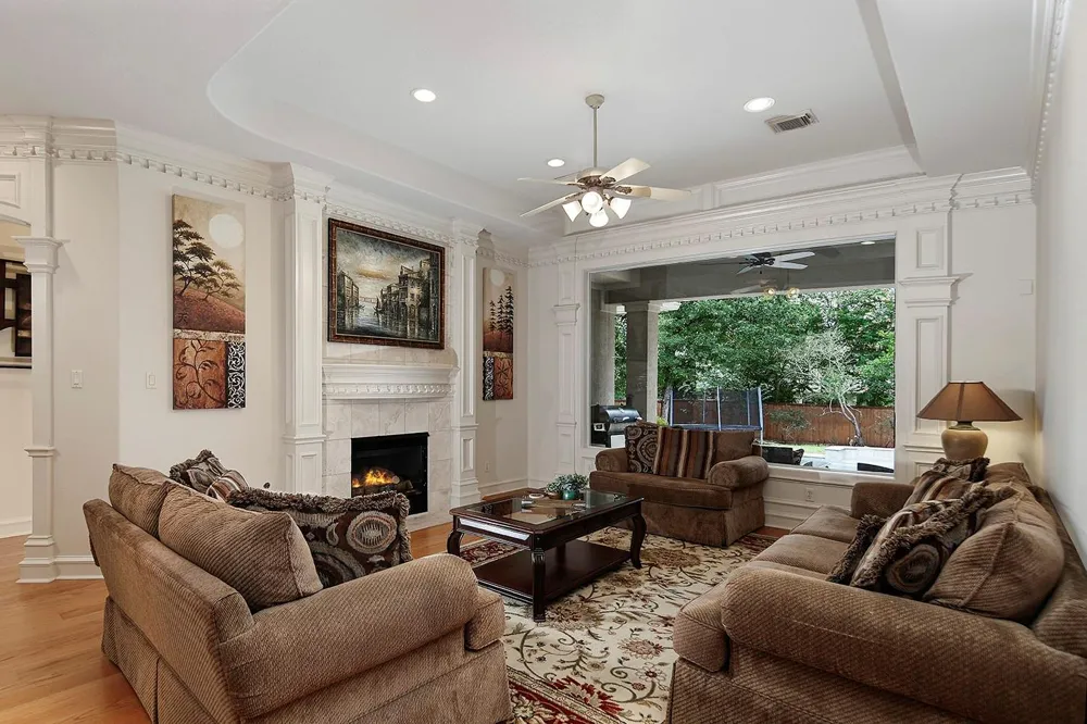 10 Snow Pond Place The Woodlands, TX 77382