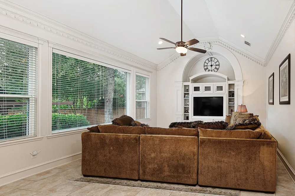 10 Snow Pond Place The Woodlands, TX 77382