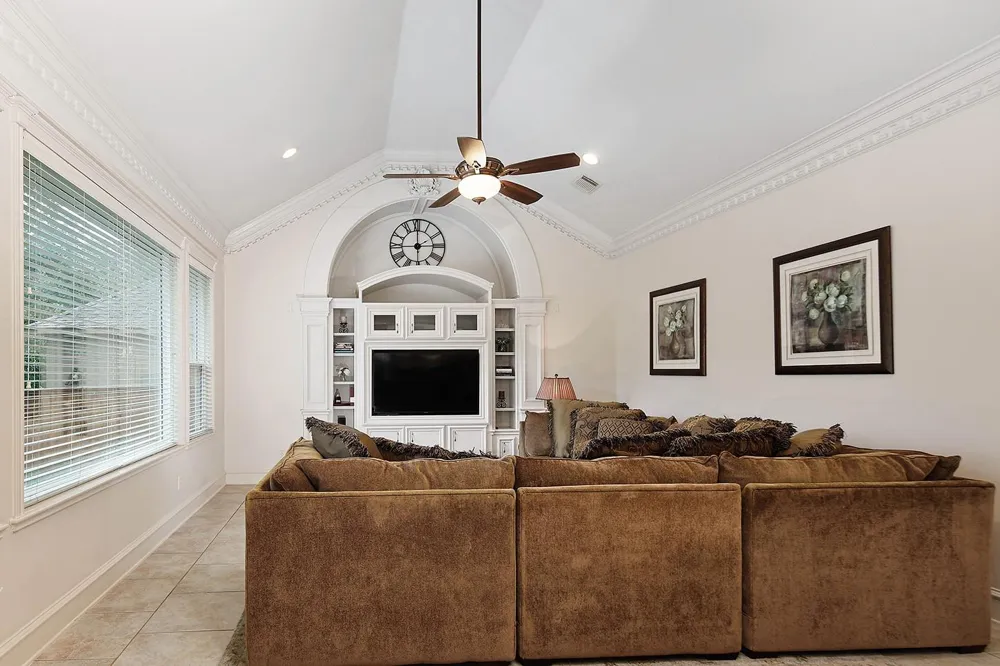 10 Snow Pond Place The Woodlands, TX 77382