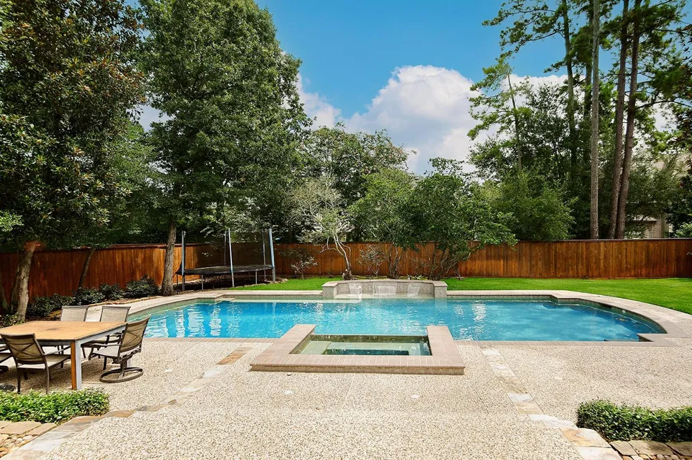 10 Snow Pond Place The Woodlands, TX 77382