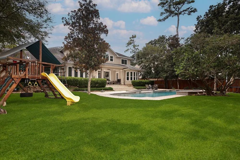 10 Snow Pond Place The Woodlands, TX 77382
