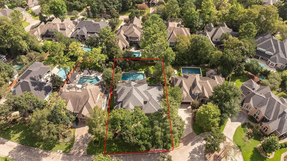 10 Snow Pond Place The Woodlands, TX 77382