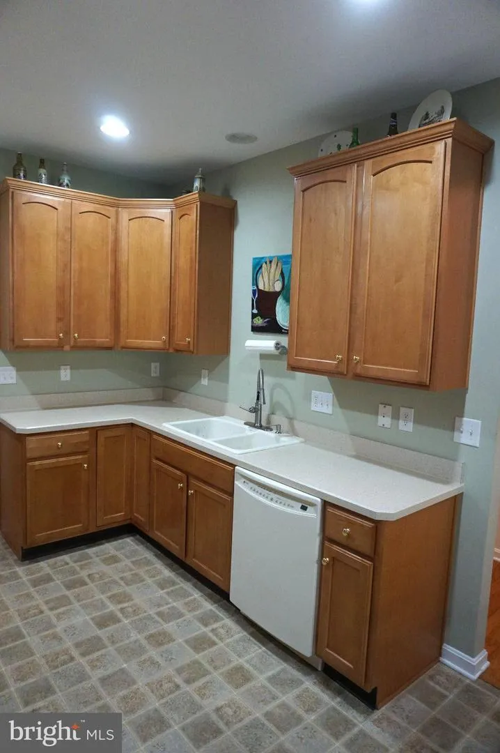 103 SPARROW DRIVE Hamilton, NJ 08690