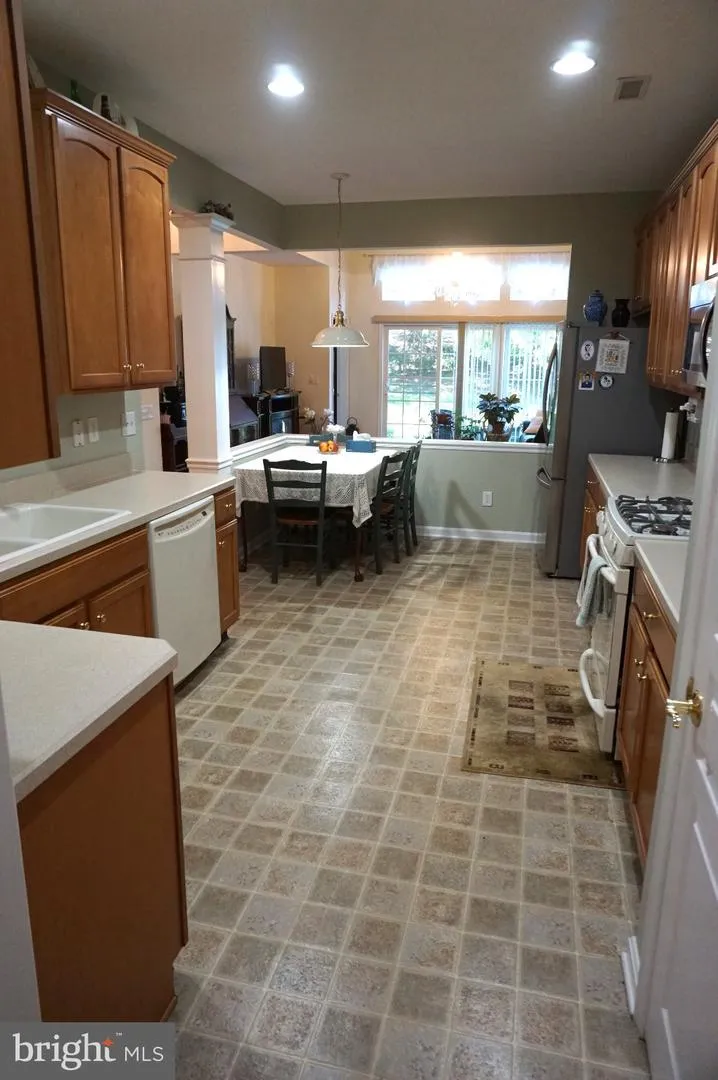 103 SPARROW DRIVE Hamilton, NJ 08690