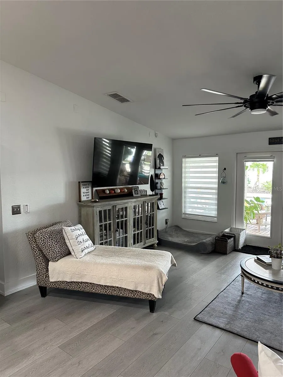 6044 MISSION DRIVE Lakeland, FL 33812