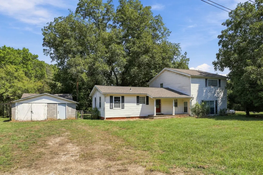 3357 E Fm 323 Palestine, TX 75801