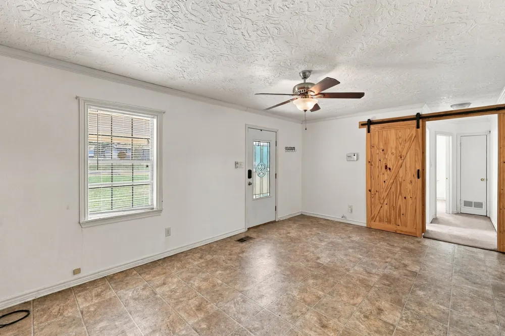 3357 E Fm 323 Palestine, TX 75801
