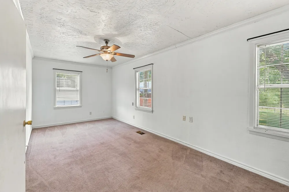 3357 E Fm 323 Palestine, TX 75801