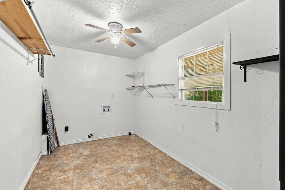 3357 E Fm 323 Palestine, TX 75801