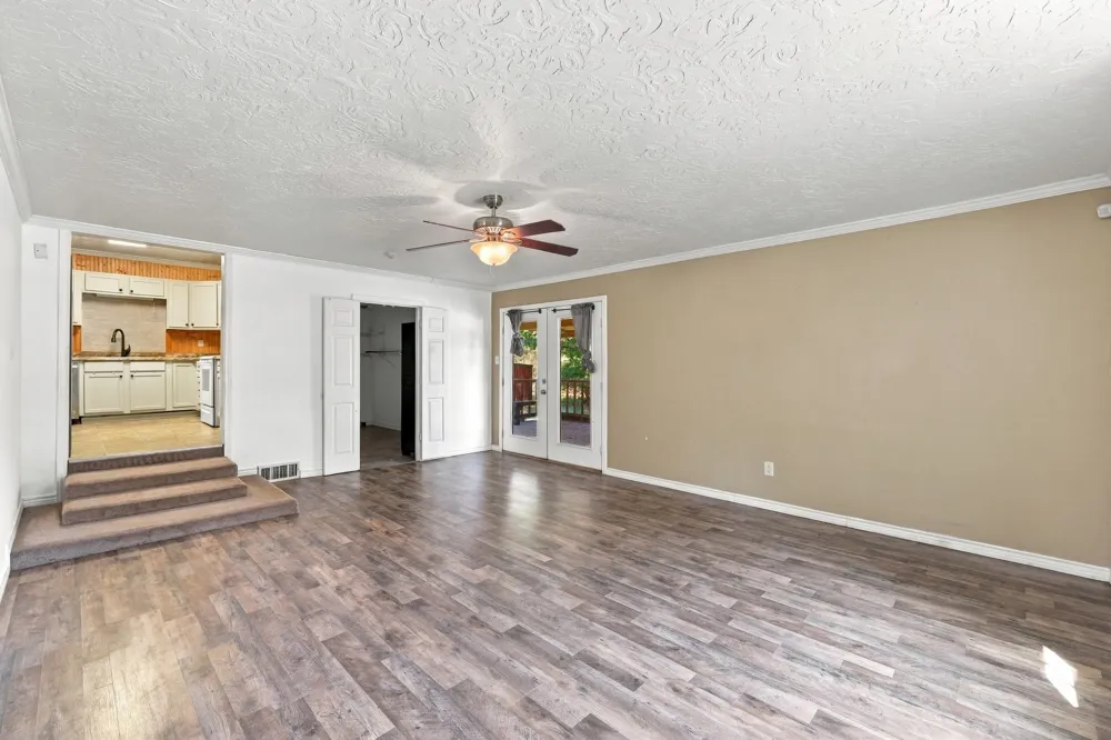 3357 E Fm 323 Palestine, TX 75801