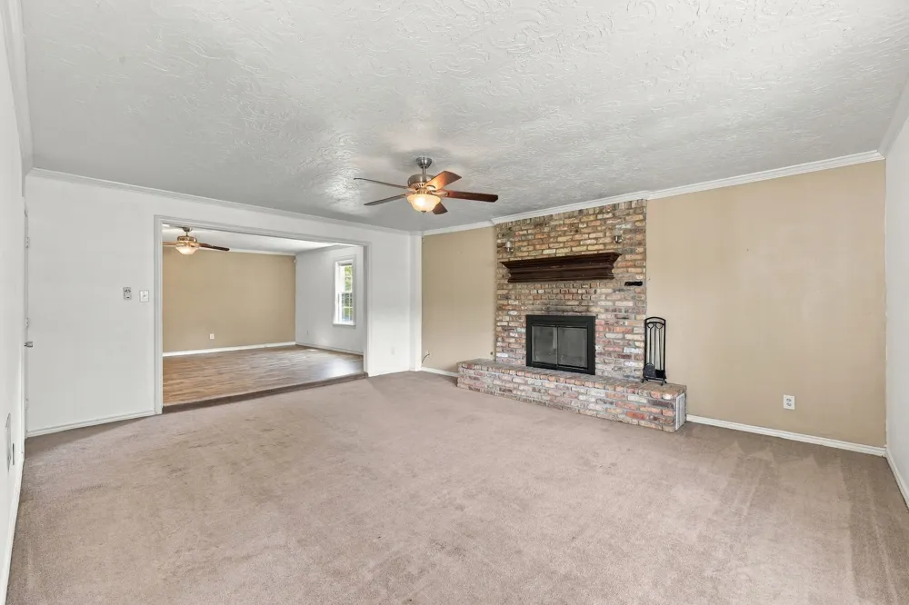 3357 E Fm 323 Palestine, TX 75801