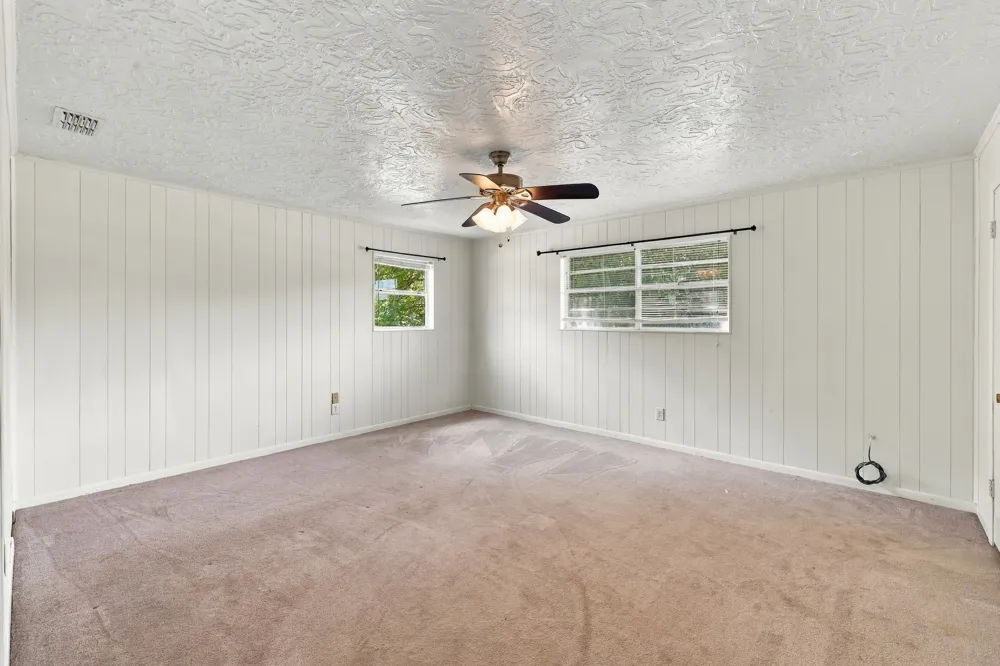 3357 E Fm 323 Palestine, TX 75801