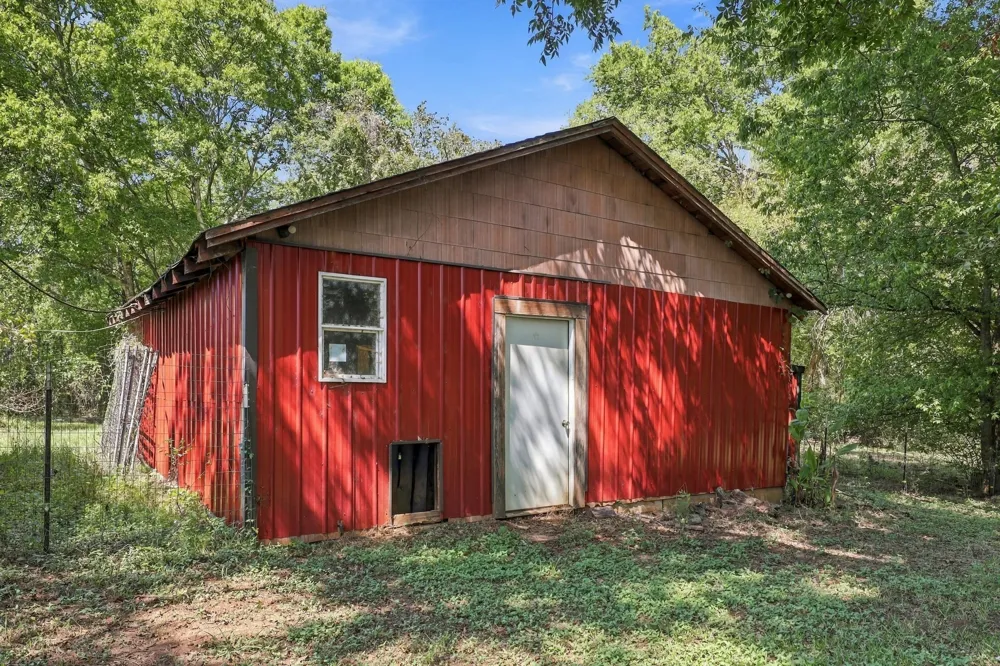 3357 E Fm 323 Palestine, TX 75801