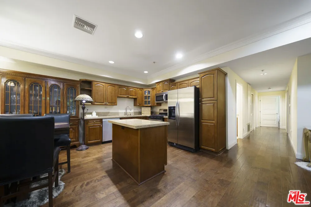 440 S Occidental Boulevard #204 Los Angeles, CA 90057