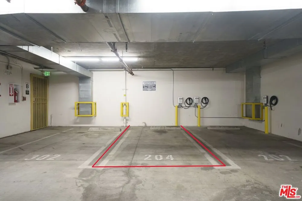 440 S Occidental Boulevard #204 Los Angeles, CA 90057