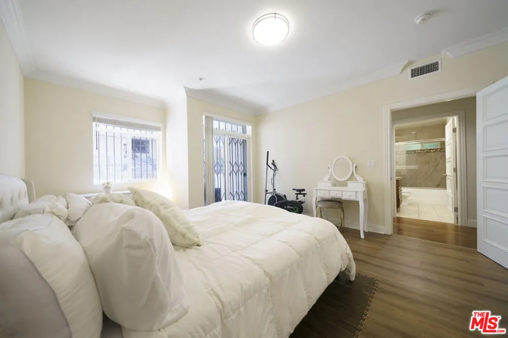 440 S Occidental Boulevard #204 Los Angeles, CA 90057