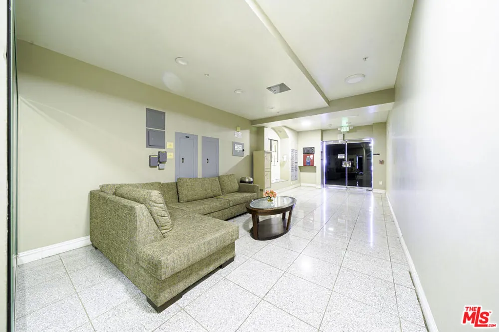 440 S Occidental Boulevard #204 Los Angeles, CA 90057