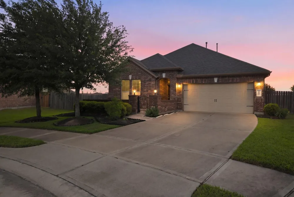 3927 Kellys Falls Lane Katy, TX 77494
