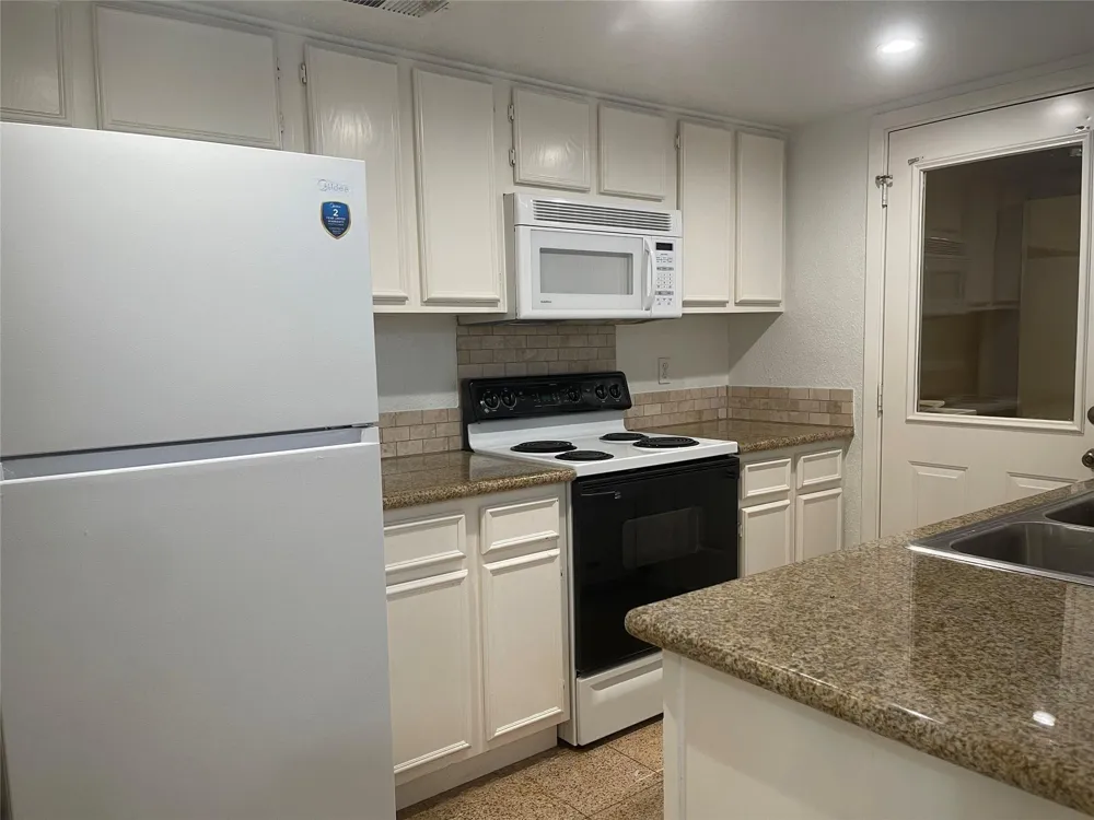 1908 Augusta Drive #4 Hockley, TX 77057