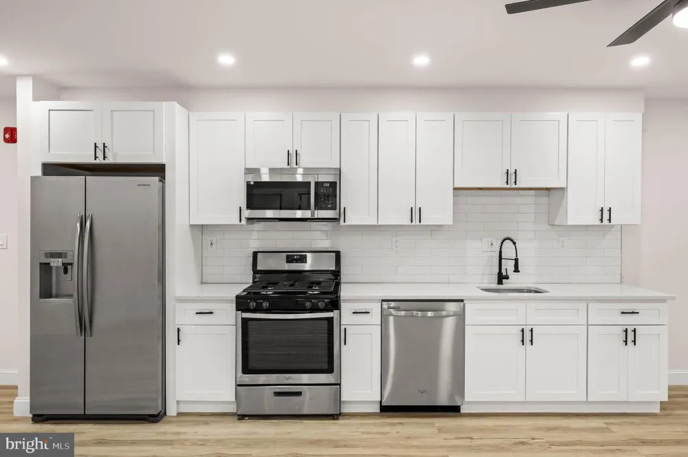 437 W GIRARD AVENUE #1 Philadelphia, PA 19123