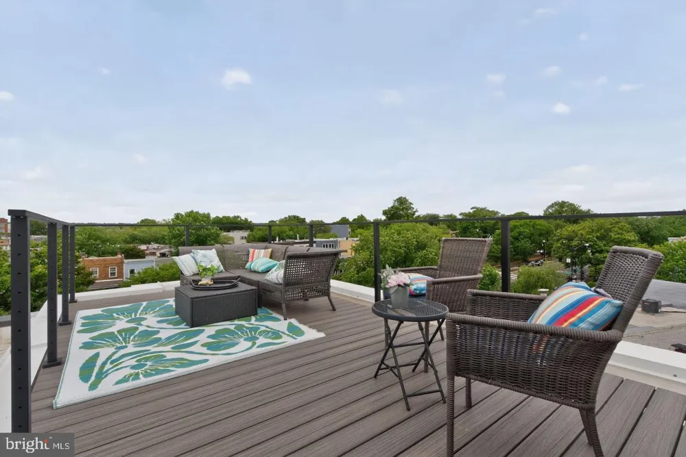1516 C STREET NE Washington, DC 20002