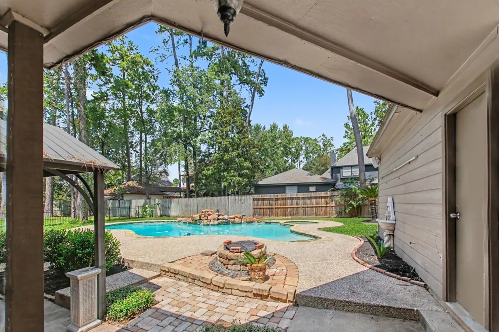 551 Stephen F Austin Drive Conroe, TX 77302